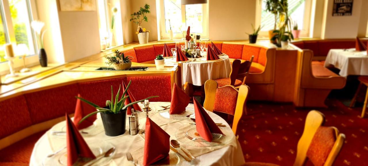 Landhotel Weisses Roess'L Adorf Екстер'єр фото