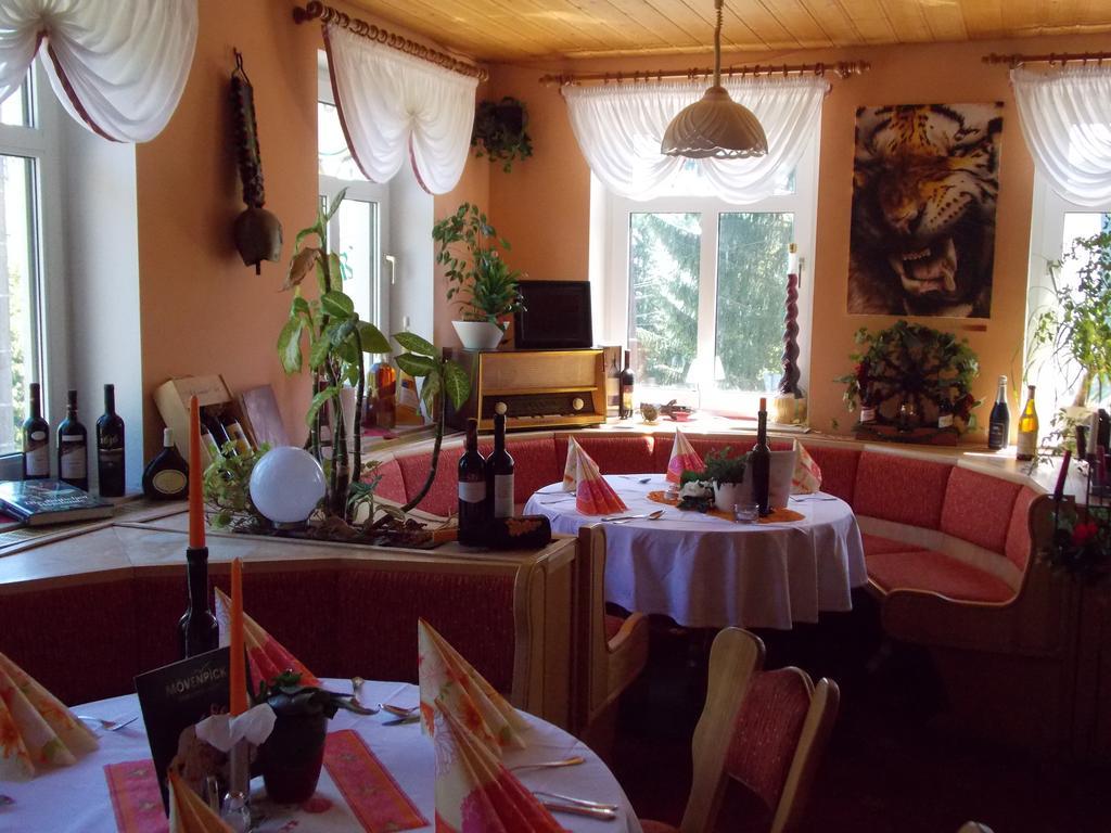 Landhotel Weisses Roess'L Adorf Екстер'єр фото